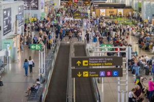 Aena anuncia una subida de las tasas por pasajero para 2026.