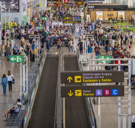 Aena anuncia una subida de las tasas por pasajero para 2026.