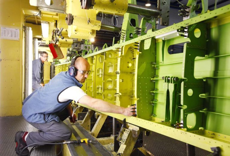 Primer Curso De Estructuras Y Materiales Aeronáuticos Del Cluster ...