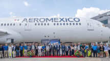 Entrega del Boeing 787 número 1.300 a Aercap y Aeroméxico.
