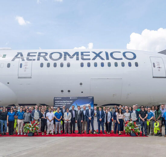 Entrega del Boeing 787 número 1.300 a Aercap y Aeroméxico.