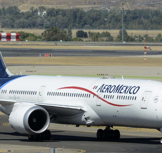 Boeing 787 de Aeroméxico en el aeropuerto de Madrid Barajas.