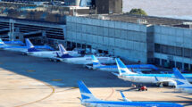 Aviones de Aerolíneas Argenrtinas en el aeropuerto Aeroparque de Buenos Aires.