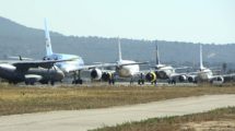 Aviones esperando para despegar en el aeropuerto de Palma de Mallorca.