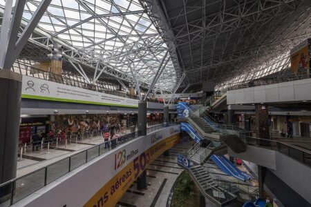 Terminal del aeropuerto de Recife, gestionado por Aena.