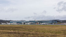 En la próxima temporada de invierno, el aeropuerto de Santiago de Compostela perderá un tercio de su oferta de plazas.