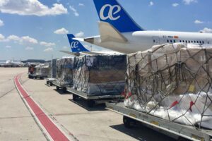Pallets de carga de Air Europa Cargo.