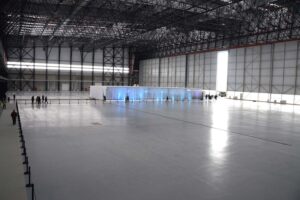 Interior del nuevo hangar de Globalia en Madrid.