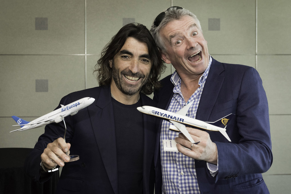 Javier Hidalgo de Air Europa, y Michael O'Leary, de Ryanair, durante el anuncio del acuerdo entre ambas compañías.