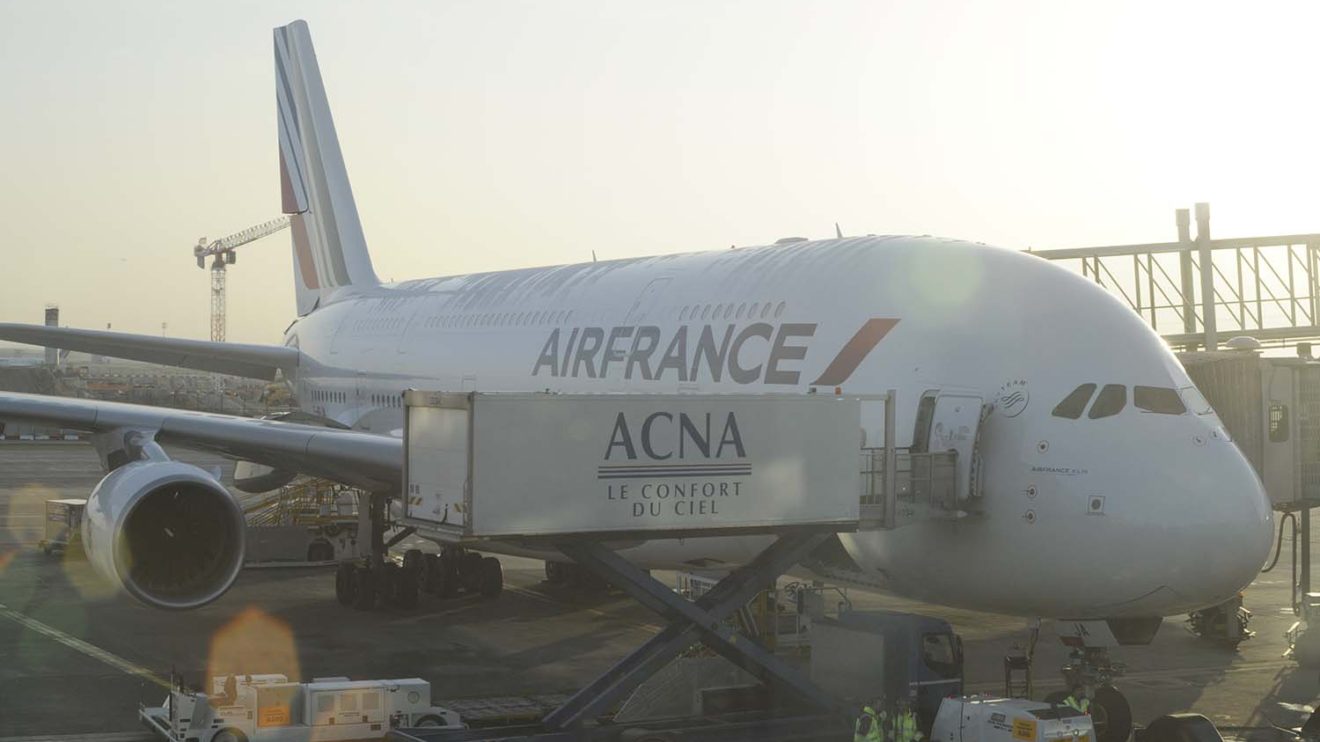 El A380 F-HPJA durante su preparación para el vuelo inaugural a Nueva York.