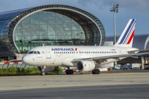 Airbus A319 de Air France en el aeropuerto de París Charles de Gaulle.º