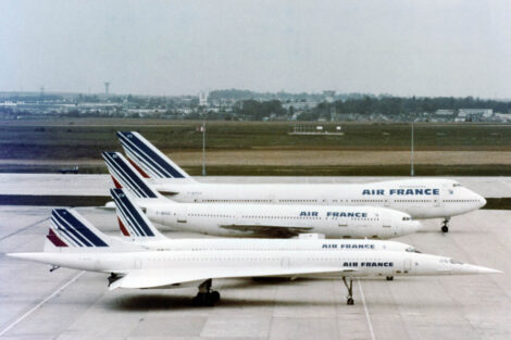 El Concorde junto a otros aviones de Air France.