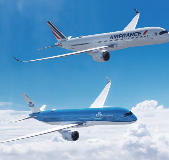 Airbus A350 con colores de Air France y KLM.