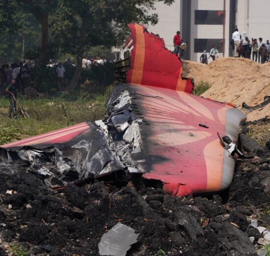 Estabilizador vertical del Boeing 787 de Air India tras el accidente.