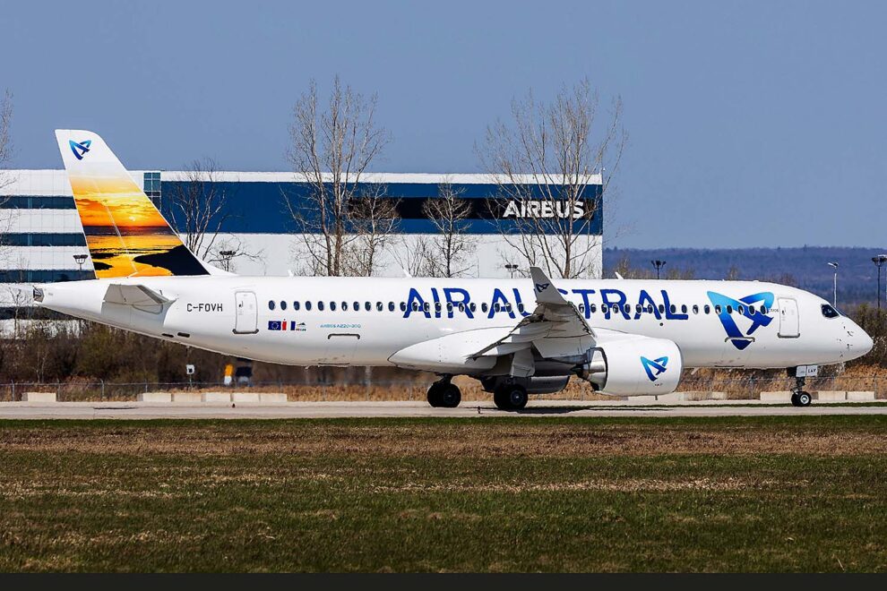 El primer Airbus A330 de Air Austral poco antes de su entrega.