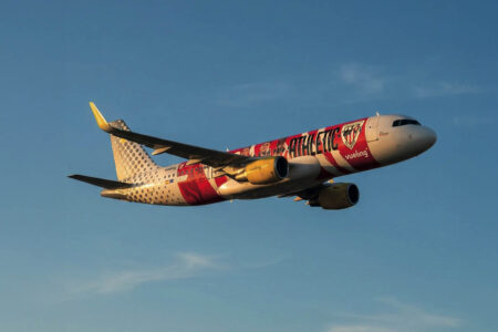EC-LUO, el nuevo A320 de Vueling dedicado al Atlétic de Bilbao.