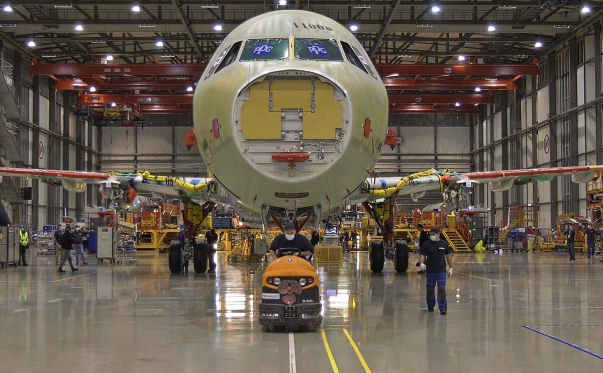 El primer Airbus A321 XLR listo para las pruebas de todos sus sistemas antes de recibir sus motores.