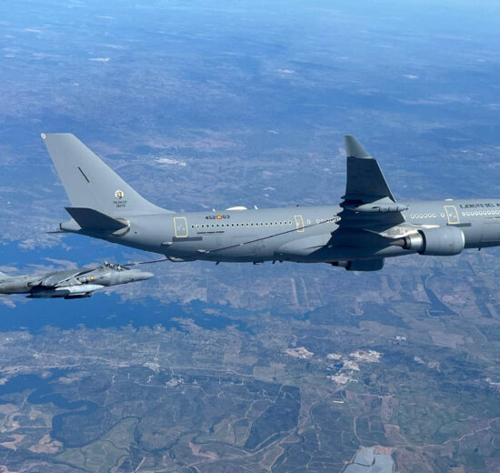 Uno de los A330 MRTT españoles durante el primer repostaje a un Harrier de la Armada.el pasado mes de abril.