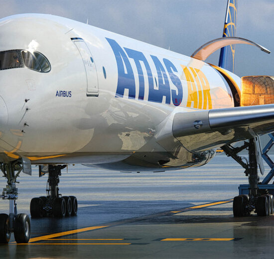 Airbus A350F con colores de Atlas Air.