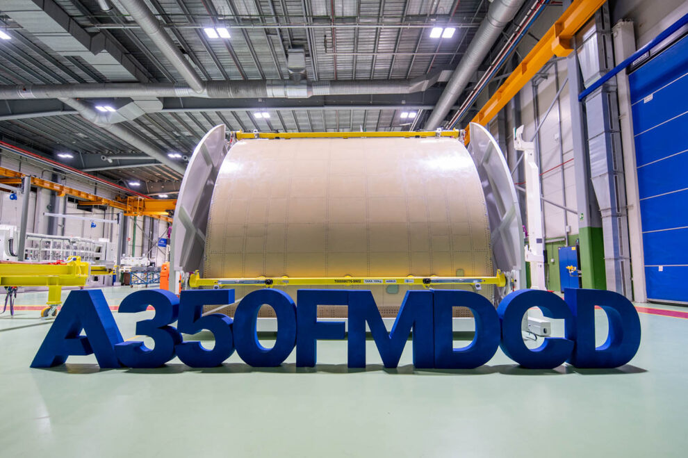 La compuerta de carga del primer A350F en Illescas, donde ha sido producida, antes de su envío a Toulouse.