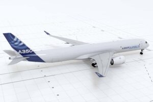 Airbus ofrece la posibilidad de diseñar la librea del primer A350F.