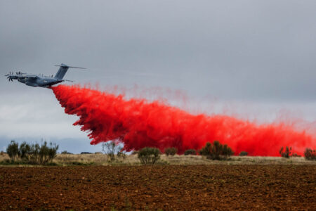 Pruebas del A400M como aviòn para extinción de incendios forestales.