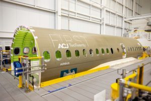 Fuselaje central del primer Airbus ACJ Two Twenty.