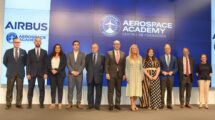 Participantes en la presentación de la Airbus Aerospace Academy.