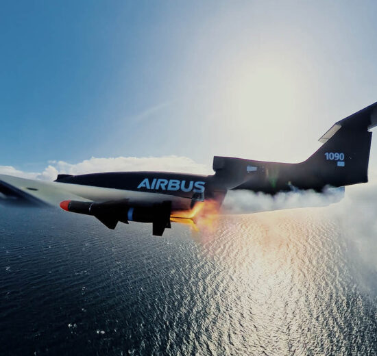 Lanzamiento del misil desde el Airbus Bird of Prey.