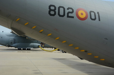 Detallede los generadors de vórtices en la rampa trasera que ayudan a reducir la resistencia aerodinámica.