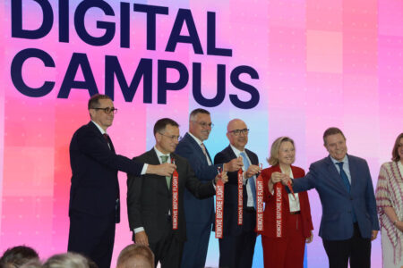 Ceremonia de innauuración del Campus Digital de Airbus Helicopters en Albacete.