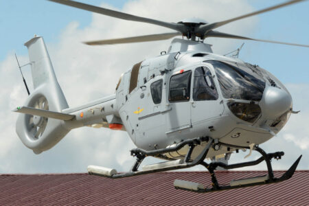 Airbus Helicopters H135 de la Armada.