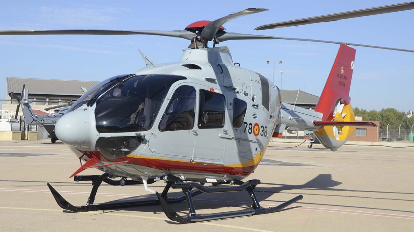 Los H135 del Ejército del Aire y del Espacio tambien lucen una decoración diferente a los S-76 que sustituyen.
