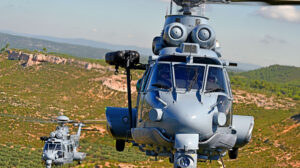 Airbus Helicopters H225M en vuelo.