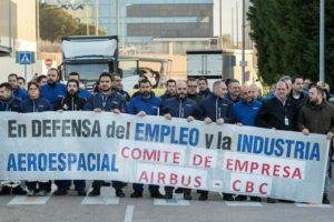 Trabajadores de Airbus en el CBC durante una de las manifestaciones llevadas a cabo contra el cierre de Puerto Real.