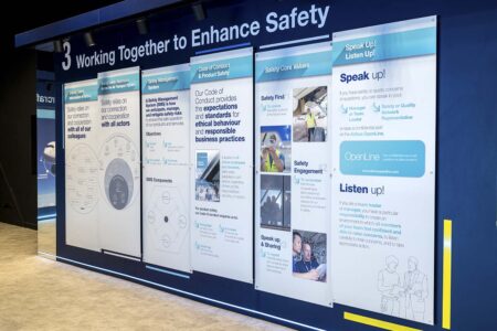 Tercer panel en el centro de promoción de la seguridad de Airbus.