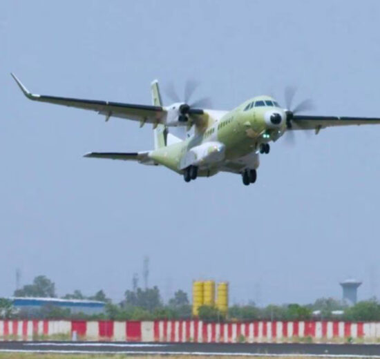 Primer vuelo de un Airbus C295 montado en India.