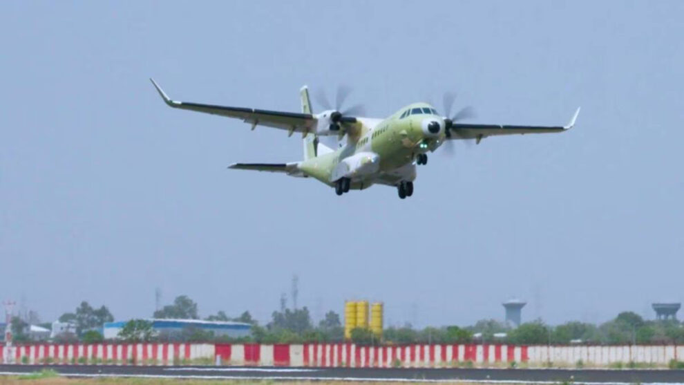 Primer vuelo de un Airbus C295 montado en India.