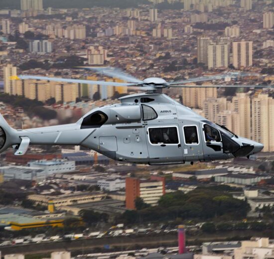 Airbus Helicopters entrega el primer ACH160 a un cliente de Brasil.