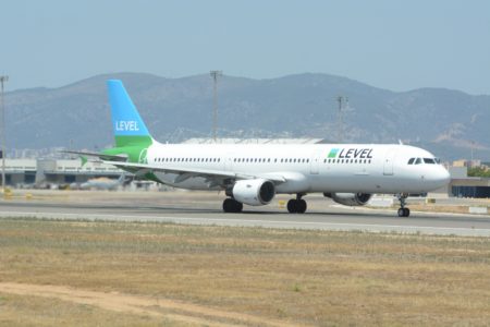 A321 de Level Asutria en el aerropuerto de Palma de mallorca.