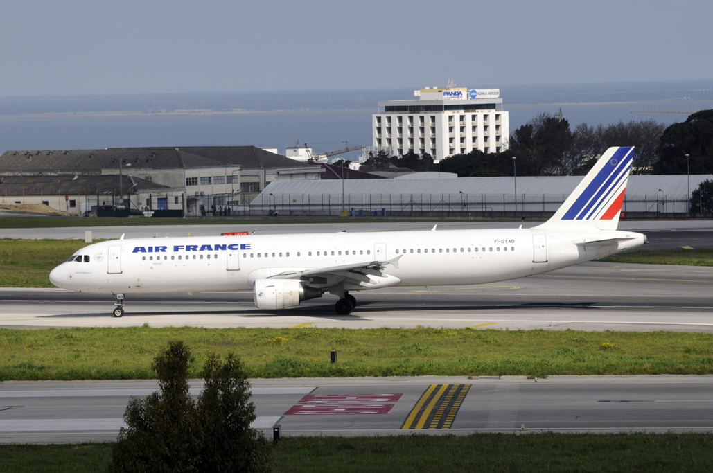 Air France no aumentará su oferta de vuelos desde España este verano