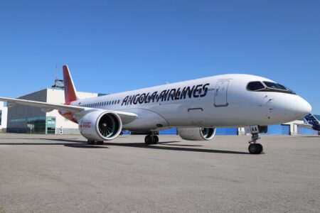 TAAG Angola Airlines recibió su primer Airbus A220 en septiembre.