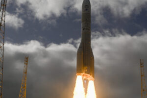 Despegue del primer vuelo del Ariane 6.