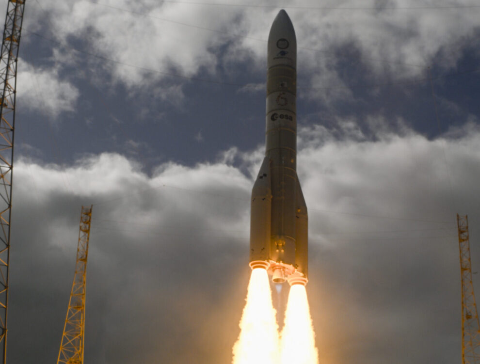 Despegue del primer vuelo del Ariane 6.