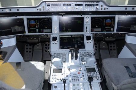 Cockpit del primer Airbus A350-900 de Asiana.