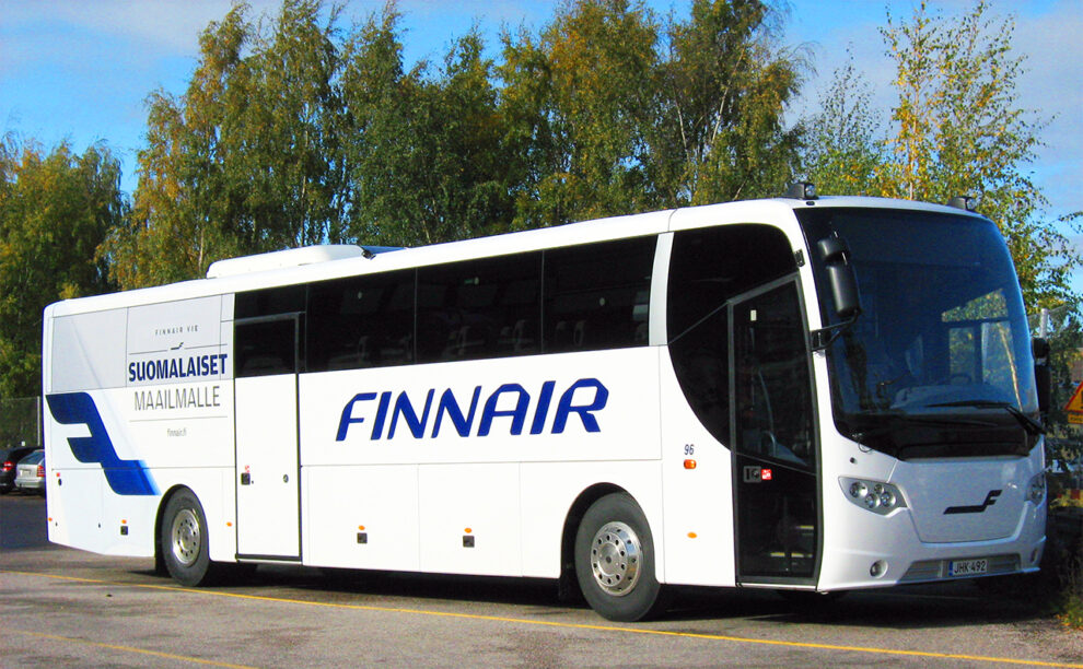 Finnair apuesta por el autobús frente al avión en las rutas más cortas en Finlandia.