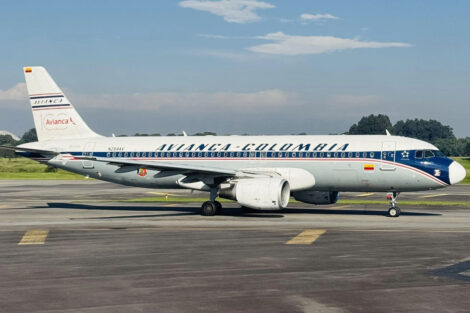 Avianca y su decoración retro tuneada para los 100 años.