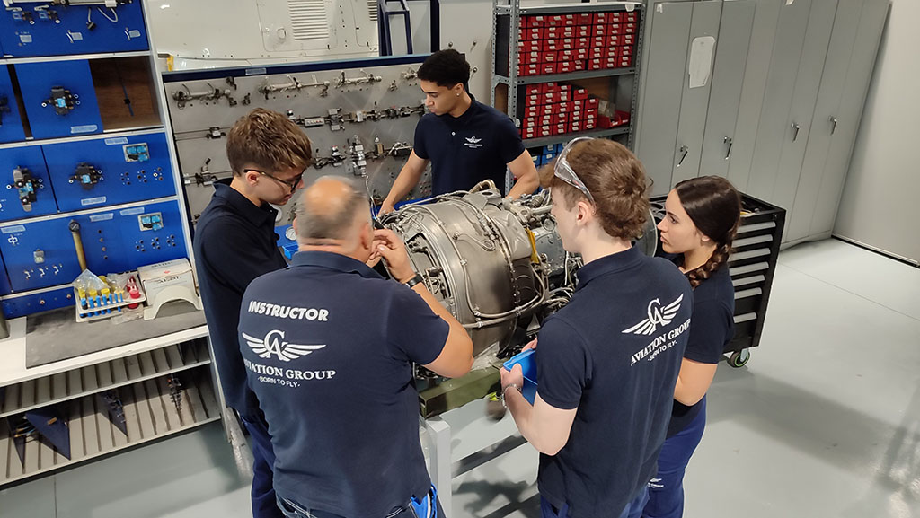 Aviation Group apuesta por la formación práctica – Fly News