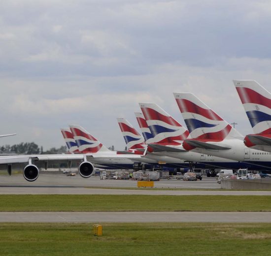 El Gobierno británico podría estudiar quitar slots a British Airways en el aeropuerto de Londres Heathrow si despide a sus trabajadores.