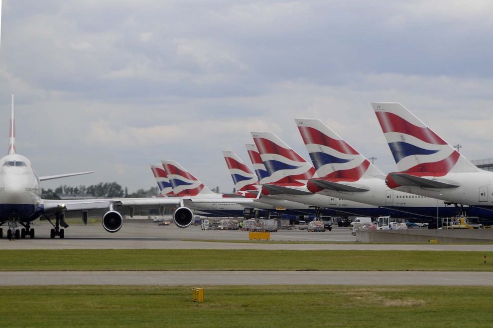 El Gobierno británico podría estudiar quitar slots a British Airways en el aeropuerto de Londres Heathrow si despide a sus trabajadores.